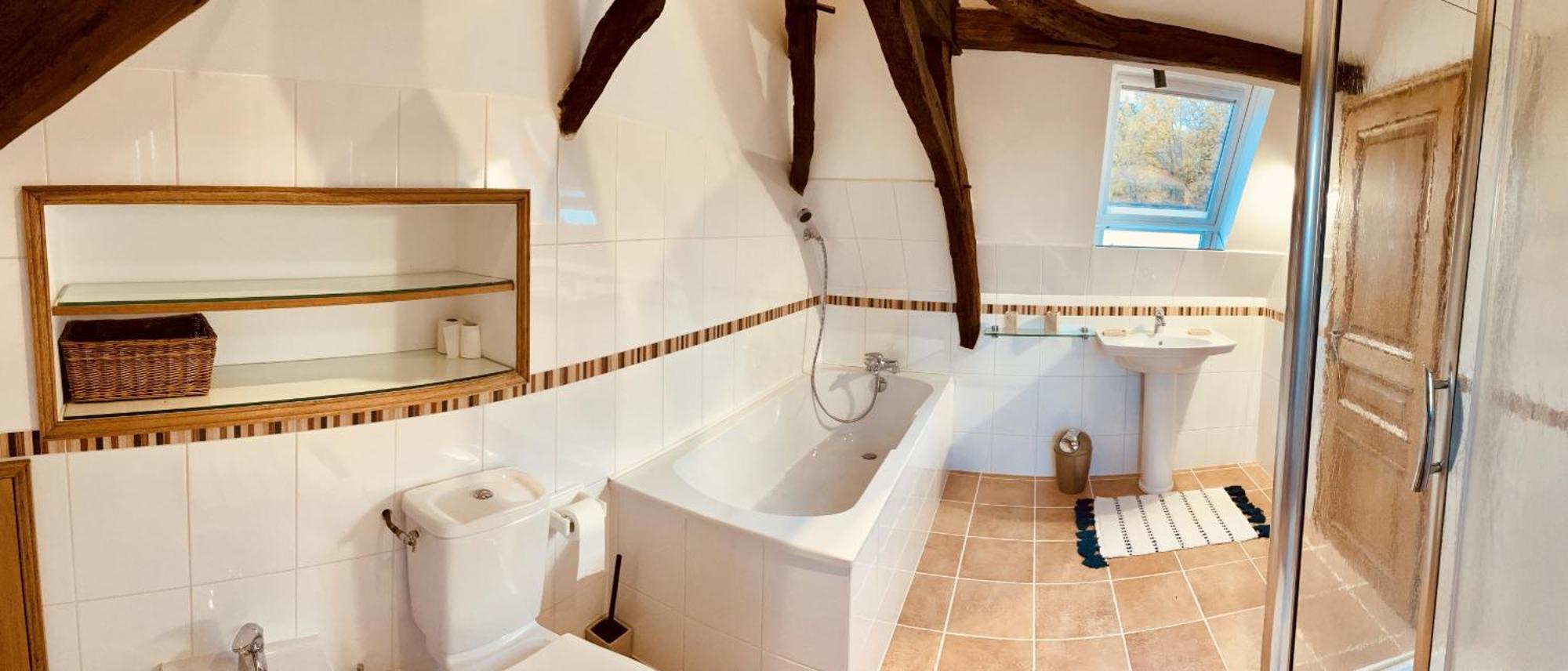 Le Domaine De Camberoux Gite Bressac Room photo